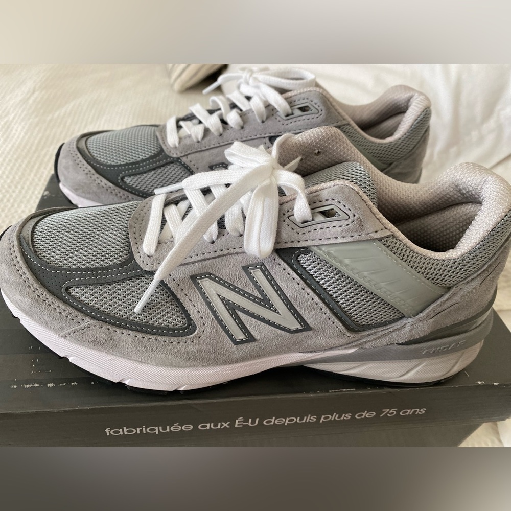 New Balance 990v5